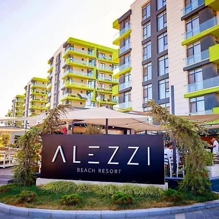 Luxury Alezzi Piscina Incalzita 3* ナボダリ
