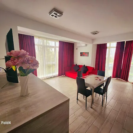 Luxury Alezzi Piscina Incalzita 3*