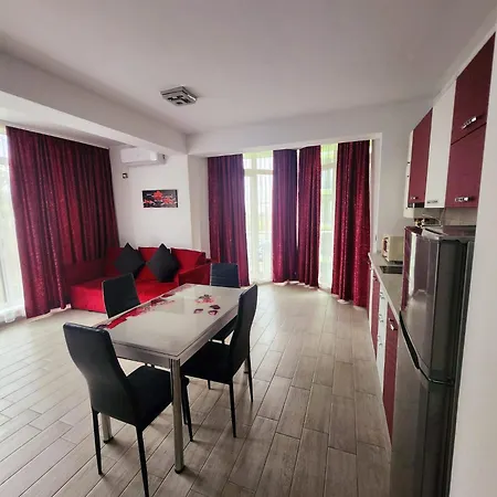 Luxury Alezzi Piscina Incalzita Lägenhet